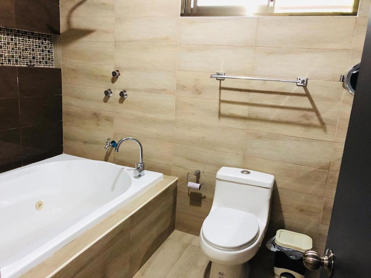 Apartmán Casa Lili 2: Luxurious/Amplio/Hot Water/Economic/Wifi/Tv Valladolid  Exteriér fotografie